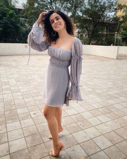 Sanya Malhotra feet photo thumbnail