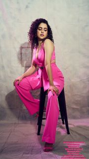 Sanya Malhotra feet photo thumbnail