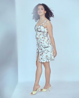 Sanya Malhotra feet photo thumbnail