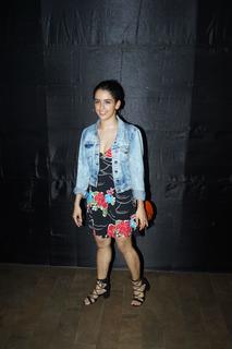 Sanya Malhotra feet photo thumbnail