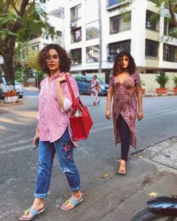 Sanya Malhotra feet photo thumbnail