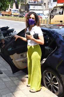 Sanya Malhotra feet photo thumbnail