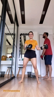 Sanya Malhotra feet photo thumbnail