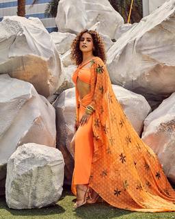 Sanya Malhotra feet photo thumbnail