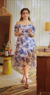 Sanya Malhotra feet photo thumbnail