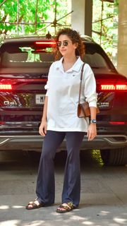 Sanya Malhotra feet photo thumbnail