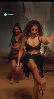 Sanya Malhotra feet photo thumbnail