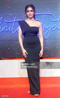 Sanya Malhotra feet photo thumbnail