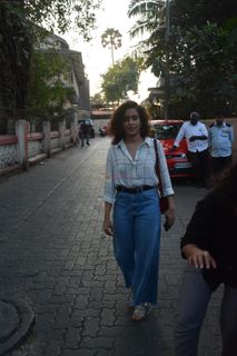 Sanya Malhotra feet photo thumbnail