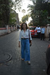 Sanya Malhotra feet photo thumbnail