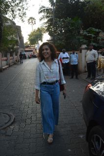Sanya Malhotra feet photo thumbnail