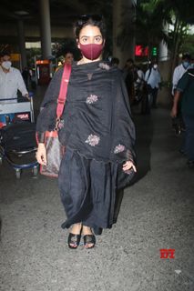 Sanya Malhotra feet photo thumbnail