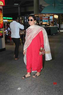 Sanya Malhotra feet photo thumbnail