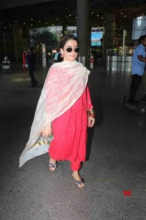 Sanya Malhotra feet photo thumbnail