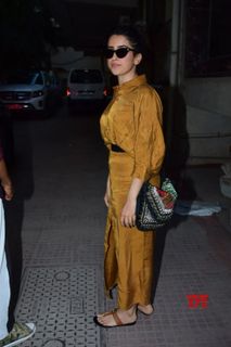 Sanya Malhotra feet photo thumbnail