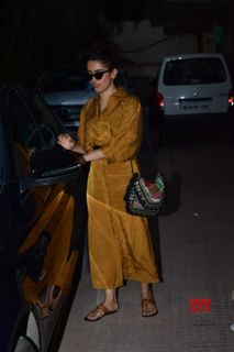 Sanya Malhotra feet photo thumbnail