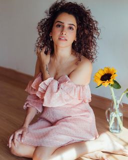 Sanya Malhotra feet photo 13