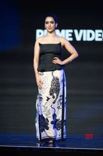 Sanya Malhotra feet photo 11