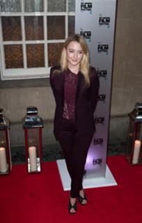 Saoirse Ronan feet photo thumbnail