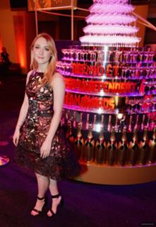 Saoirse Ronan feet photo thumbnail