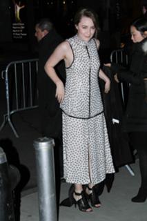 Saoirse Ronan feet photo thumbnail