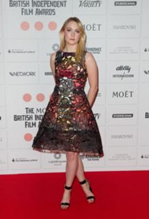 Saoirse Ronan feet photo thumbnail