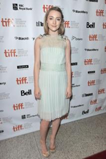 Saoirse Ronan feet photo thumbnail