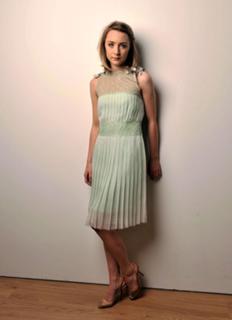 Saoirse Ronan feet photo thumbnail