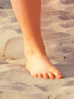 Saoirse Ronan feet photo thumbnail