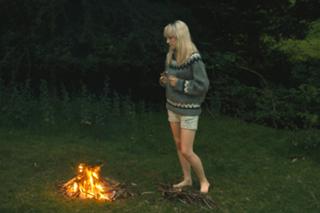 Saoirse Ronan feet photo thumbnail