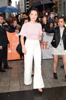 Saoirse Ronan feet photo thumbnail