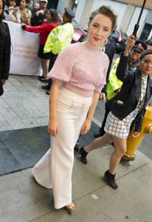 Saoirse Ronan feet photo thumbnail