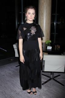 Saoirse Ronan feet photo thumbnail