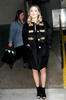 Saoirse Ronan feet photo thumbnail