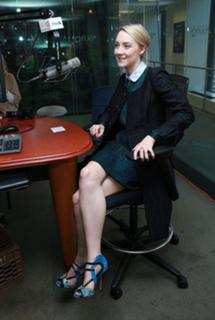 Saoirse Ronan feet photo thumbnail