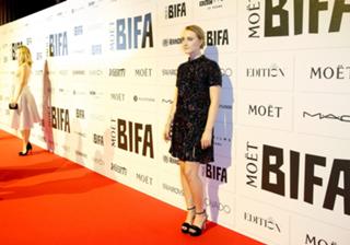 Saoirse Ronan feet photo thumbnail