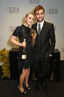 Saoirse Ronan feet photo thumbnail