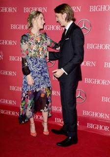 Saoirse Ronan feet photo thumbnail