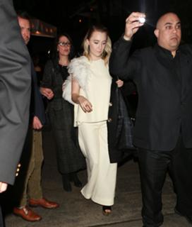 Saoirse Ronan feet photo thumbnail