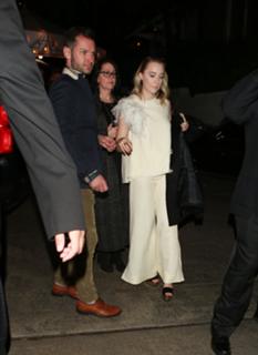 Saoirse Ronan feet photo thumbnail