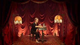 Saoirse Ronan feet photo thumbnail