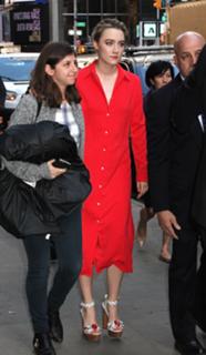 Saoirse Ronan feet photo thumbnail