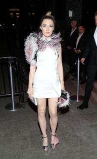 Saoirse Ronan feet photo thumbnail