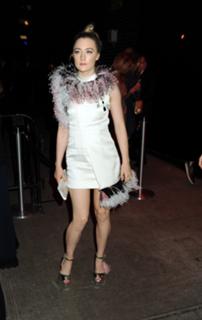 Saoirse Ronan feet photo thumbnail