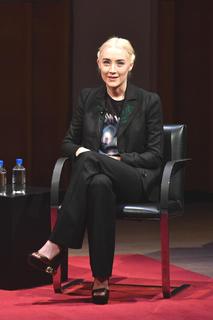 Saoirse Ronan feet photo thumbnail