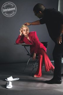 Saoirse Ronan feet photo thumbnail