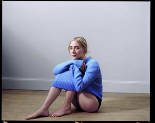 Saoirse Ronan feet photo thumbnail