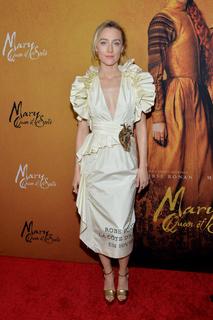 Saoirse Ronan feet photo thumbnail