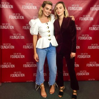 Saoirse Ronan feet photo thumbnail