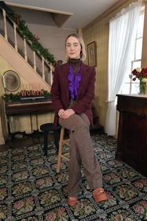 Saoirse Ronan feet photo thumbnail